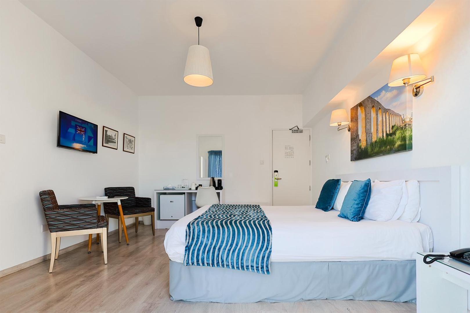 Mikes Kanarium City Hotel Larnaca Dış mekan fotoğraf