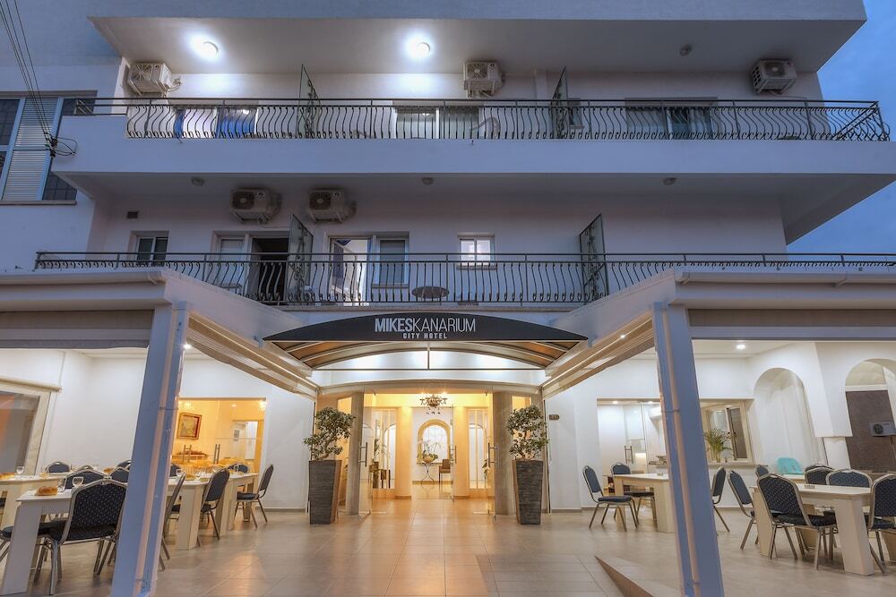 Mikes Kanarium City Hotel Larnaca Dış mekan fotoğraf
